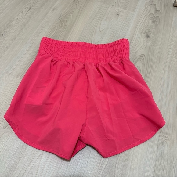 Nike One Ultra High Rise 3" DF Short NWT - Picture 5 of 9